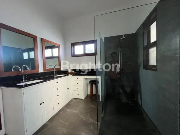 image VILLA MODERN VIEW LAUT, 4KM KE PANTAI MELASTI – SWIMMING POOL + JACUZZI (4)