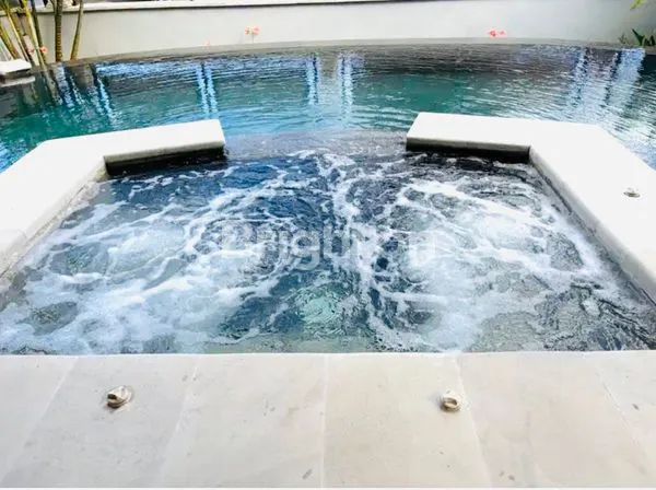 image VILLA MODERN VIEW LAUT, 4KM KE PANTAI MELASTI – SWIMMING POOL + JACUZZI (8)