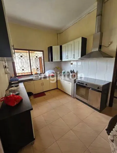 image RUMAH MEWAH STRATEGIS DEKAT MALL BSB BALIKPAPAN (4)