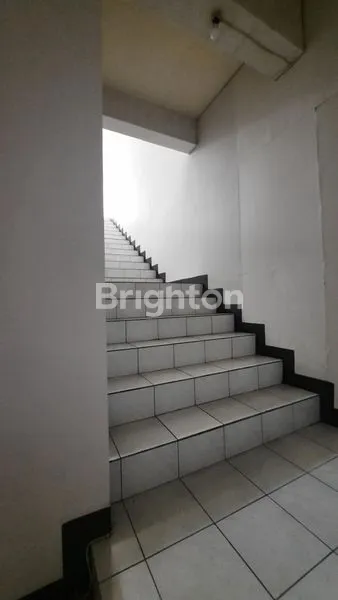 image RUKO 2 LANTAI MAINROAD JL. CIHAMPELAS (3)