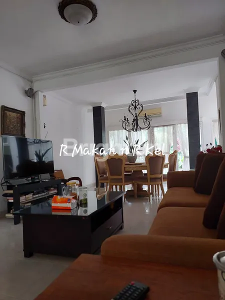 image RUMAH LUAS & NYAMAN DI BINTARO JAYA (3)