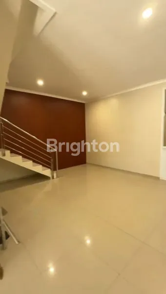 image RUMAH LUAS SINGGASANA PRADANA (4)