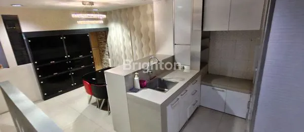 image RUMAH STRATEGIS SIAP HUNI PINGGIR JALAN, BARU RENOVASI, 4 LANTAI , TAMAN RATU, DEKAT GREENVILLE DEKAT TANJUNG DUREN, KEBON JERUK JAKARTA BARAT (4)