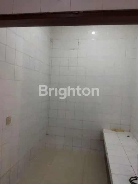 image RUMAH SIAP HUNI MINIMALIS DI PANDUGO BARU, LOKASI STRATEGIS, ONE GATE SYSTEM, SECURITY 24 JAM, 5 MENIT KE KAMPUS UPN, RAYA MERR DAN RSUD EKA CANDRARINI (NON FURNISHED) (8)