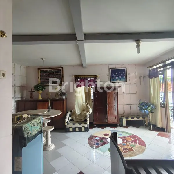 image RUKO 2LANTAI LOKASI DISENTRAL BATIK LAWEYAN SOLO (6)