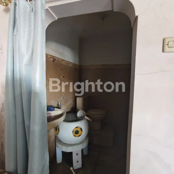 image RUKO 2LANTAI LOKASI DISENTRAL BATIK LAWEYAN SOLO (7)