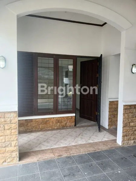 image RUMAH LOKASI STRATEGIS YANG NYAMAN DAN ASRI (3)