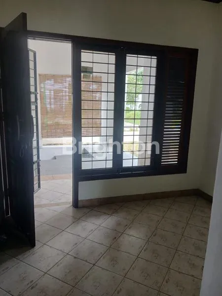 image RUMAH LOKASI STRATEGIS YANG NYAMAN DAN ASRI (4)