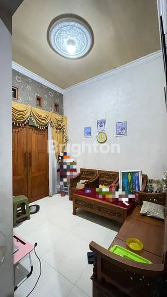 image RUMAH 3 LANTAI DI SEMEMI - BENOWO SURABAYA ( KODE 99) (4)
