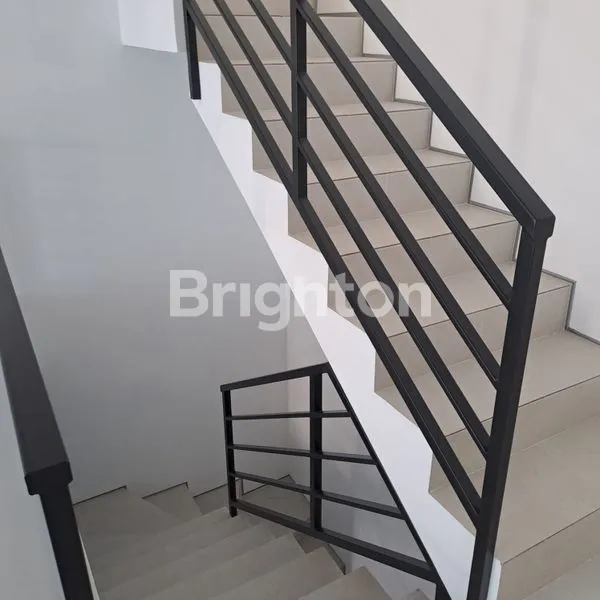 image 2 UNIT RUKO BARU 2,5 LANTAI – LOKASI STRATEGIS, COCOK USAHA JL KUNINGAN RAYA (6)