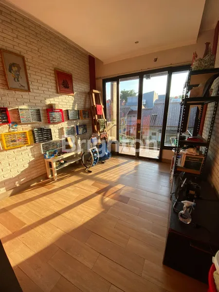 image RUMAH 2 LANTAI DALAM TOWNHOSUSE EKSKLUSIF DI PONDOK LABU (1)