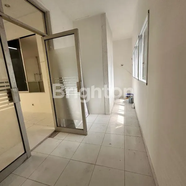 image RUKO STRATEGIS DI MELAWAI KEBAYORAN BARU, JAKARTA SELATAN (4)