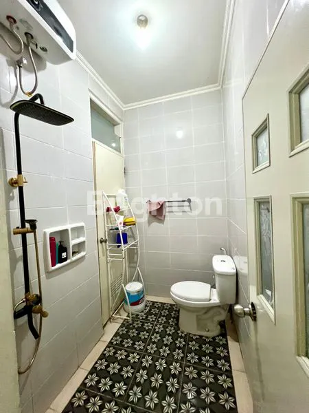 image RUMAH MODERN DEKAT BINTARO (6)