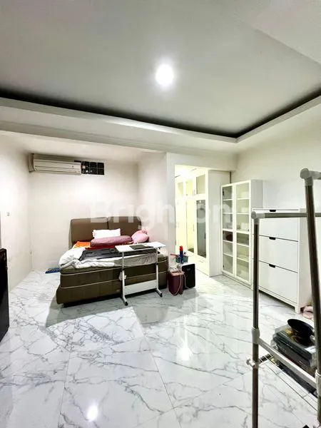 image RUMAH MODERN DEKAT BINTARO (2)