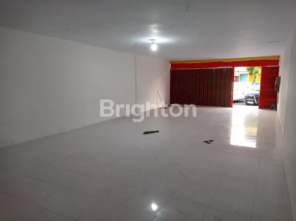 image DISEWAKAN RUKO STRATEGIS DI DEKAT ALUN ALUN JEMBER - COCOK UNTUK KANTOR, SHOWROOM DAN OUTLET (4)