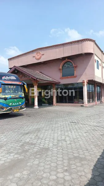 image GEDUNG DI JALAN SISINGAMANGARAJA MEDAN DEKAT TERMINAL AMPLAS (5)