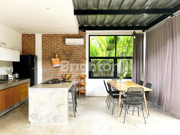 image MODERN INDUSTRIAL VILLA IN THE MIDDLE OF RICEFIELD VIEW  OF UBUD PREMIUM AREA (2)