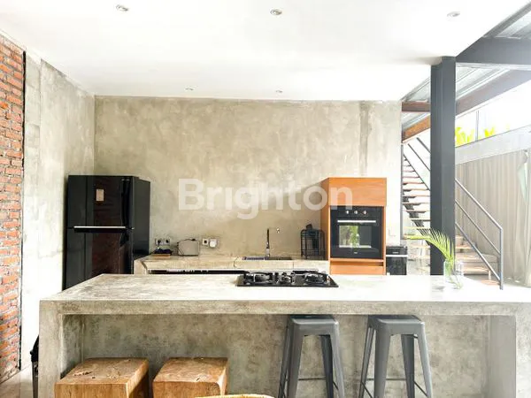 image MODERN INDUSTRIAL VILLA IN THE MIDDLE OF RICEFIELD VIEW  OF UBUD PREMIUM AREA (3)
