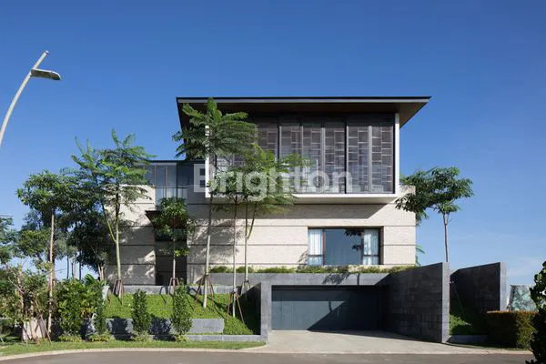 image NEW RUMAH MEWAH BERKONSEP RESORT 4+1 KAMAR TIDUR (1)