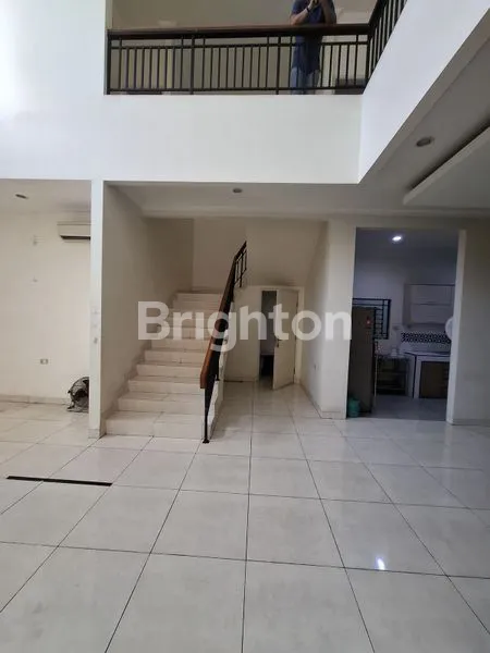 image RUMAH GREEN VILLE TERAWAT DAN RAPI  (3)