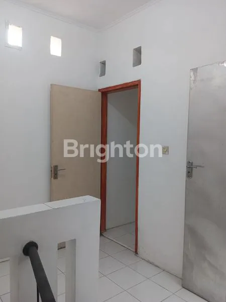 image RUMAH CLUSTER DEKAT PAKUWON MALL PEKAYON DI GRIYA METROPOLITAN ESTATE BEKASI SELATAN (6)