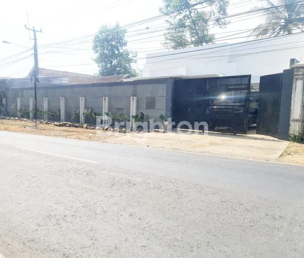 image VILLA MEWAH DEKAT WISATA PANGALENGAN  DAERAH BANDUNG SELATAN (2)