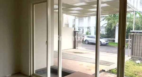 image LUXURY HOUSE PERUMAHAN ELITE SURABAYA TIMUR ARAYA 2 DEKAT MERR REGENCY 21 DHARMAHUSADA KERTAJAYA INDAH MANYAR (7)