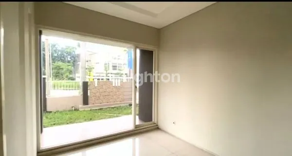 image LUXURY HOUSE PERUMAHAN ELITE SURABAYA TIMUR ARAYA 2 DEKAT MERR REGENCY 21 DHARMAHUSADA KERTAJAYA INDAH MANYAR (5)