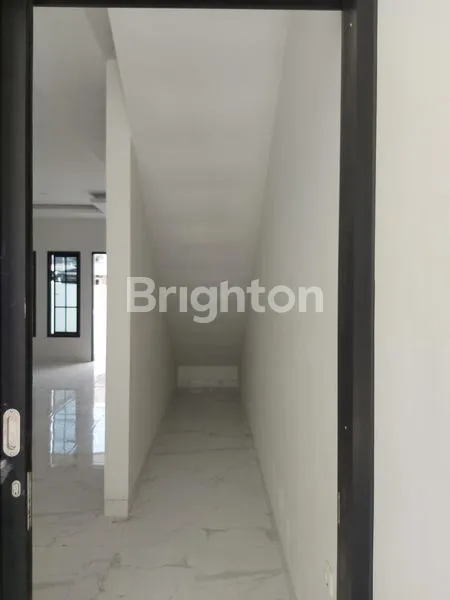 image RUMAH 2 LANTAI MINIMALIS BARU LEBAK ARUM (5)