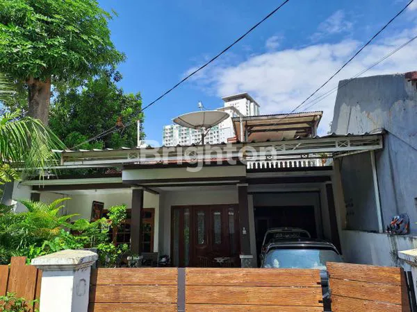 image RUMAH SIAP HUNI LOKASI STRATEGIS, BANGUNAN KOKOH DAERAH MENTENG DALAM-TEBET, JAKARTA SELATAN (1)