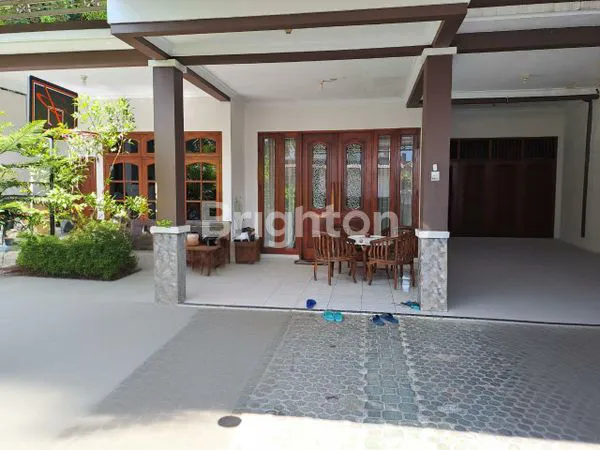 image RUMAH SIAP HUNI LOKASI STRATEGIS, BANGUNAN KOKOH DAERAH MENTENG DALAM-TEBET, JAKARTA SELATAN (2)