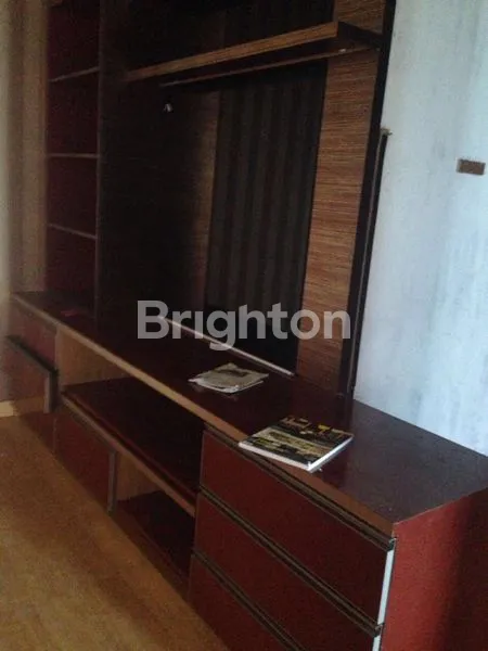 image RUMAH MEWAH 2 LANTAI DI PEKANBARU (5)