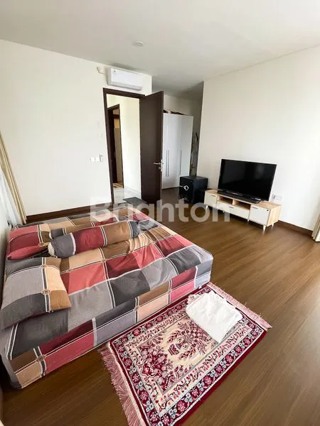 image RUMAH HOOK MODERN TROPICAL 3LT DI EONNA CLUSTER AERRA (7)