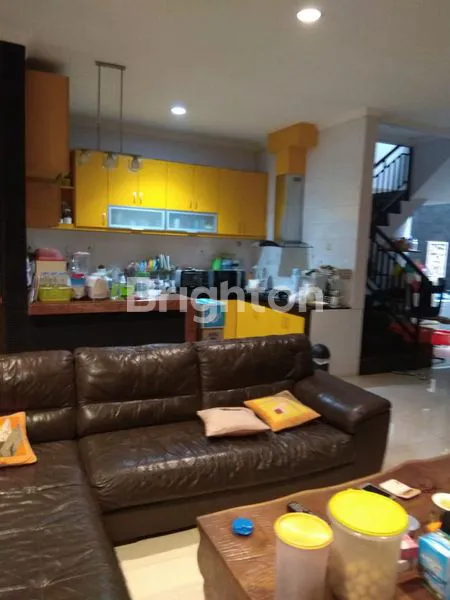 image RUMAH 2 LANTAI DI CIBUBUR COUNTRY - 4KT, SEMI FURNISHED (3)
