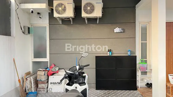 image RUMAH MEWAH 2 LANTAI FULL FURNISH DI GRAND SURYA JUPITER SIDOARJO (4)