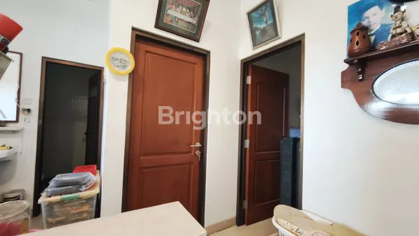 image RUMAH METRO PERMATA BANGUNAN MINIMALIS MODERN 3,5 LANTAI SEMI FURNISH SIAP DIHUNI (5)