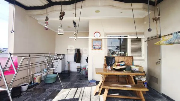 image RUMAH METRO PERMATA BANGUNAN MINIMALIS MODERN 3,5 LANTAI SEMI FURNISH SIAP DIHUNI (8)