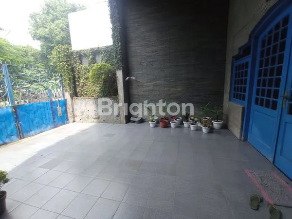 image RUMAH MEWAH 2 LANTAI DI PONDOK JATI - 5KT, SHM, SIAP HUNI (3)