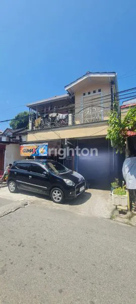image DIJUAL RUMAH + TOKO 2 LANTAI TENGAH KOTA (1)