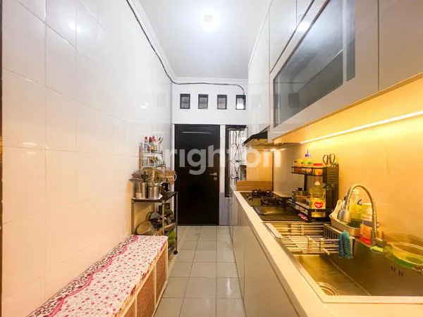 image RUMAH MEWAH 5KT TANJUNG BARAT DEKAT AEON & STASIUN (4)