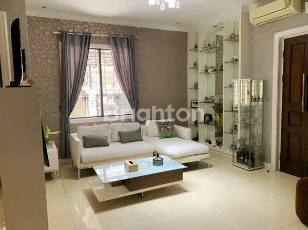 image RUMAH METRO PERMATA BANGUNAN HUK MODERN 2  LANTAI FULL FURNISH SIAP DIHUNI (6)