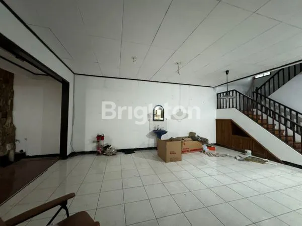 image DIJUAL RUMAH PIK  TERAWAT SIAP HUNI (2)