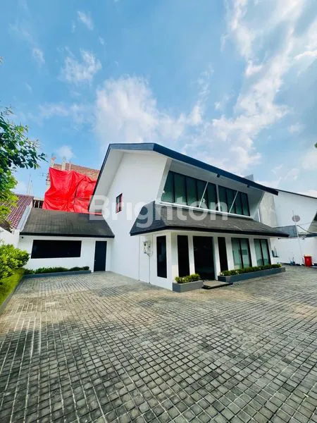 image DISEWAKAN COCOK UNTUK KANTOR / USAHA / KLINIK. LOKASI ELIT DAN STRATEGIS, KAWASAN PAKUBOWONO, JAKARTA SELATAN. 5 MENIT KE SENAYAN CITY (1)