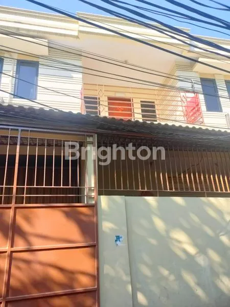 image RUMAH 2,5 LANTAI SHM SIAP HUNI DI TAMBORA JAKARTA BARAT (1)