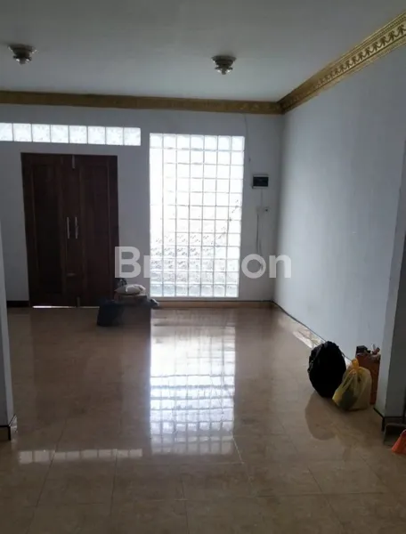 image RUMAH DI KAVLING POLRI JELAMBAR LINGKUNGAN TENANG (1)