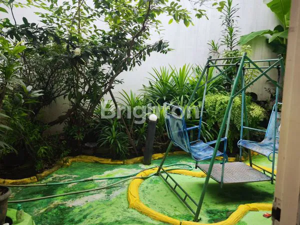 image RUMAH SEMI FURNISH 2 LANTAI DI PERUMAHAN INTERCON KEBON JERUK, JAKARTA BARAT (8)