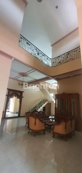 image RUMAH MEWAH 2 LANTAI DEKAT ARTERI SOEKARNO HATTA, COCOK MESS/KANTOR (2)