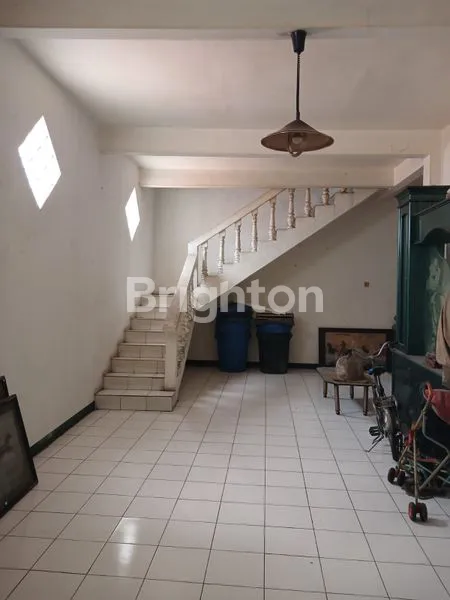 image RUMAH SIAP HUNI 3 LT O JLAN RAYA RUNGKUT DEKAT RAYA MERR DAN UPN SERTA RUNGKUT INDUSTRI DAN TRANSMART RUNGKUT (2)