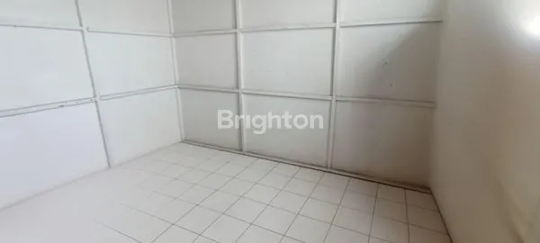 image RUMAH SELATAN MANGKUNEGARAN TENGAH KOTA-SOLO (7)