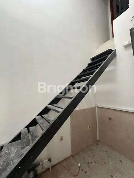 image DISEWAKAN RUMAH SIAP HUNI DI SOLOBARU, SUDAH DAPAT AC, KONDISI BAGUS!! ISTIMEWA (5)